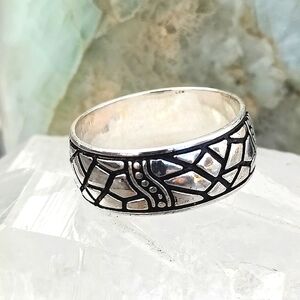 Indonesian Bali Style SOLID Sterling Silver .923 Man's Ring, size 10